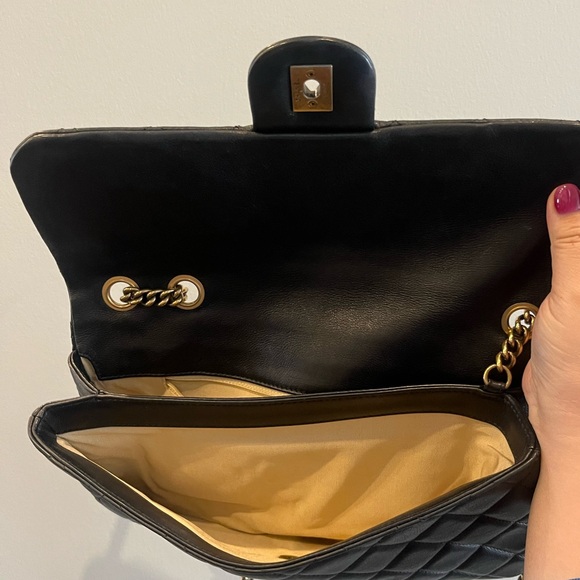 CHANEL Calfskin Quilted Medium CC Classic Flap bag Like New Black purse Pristine - Picture 15 of 16